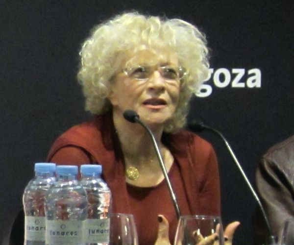 Reportajes y Charlas Reportajes y Charlas